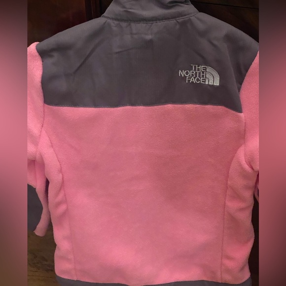Girls M Northface Jacket - Picture 2 of 2